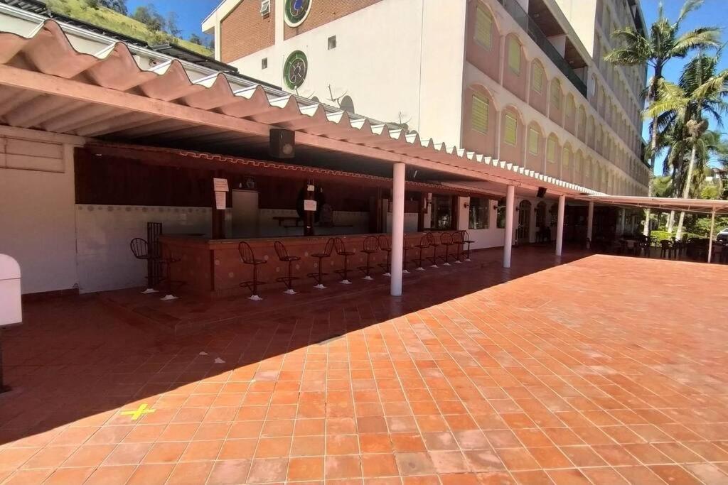 Lindo Flat Em Aguas De Lindoia Águas de Lindóia Екстериор снимка