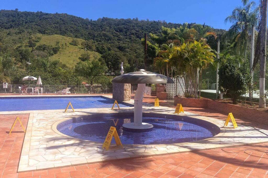 Lindo Flat Em Aguas De Lindoia Águas de Lindóia Екстериор снимка